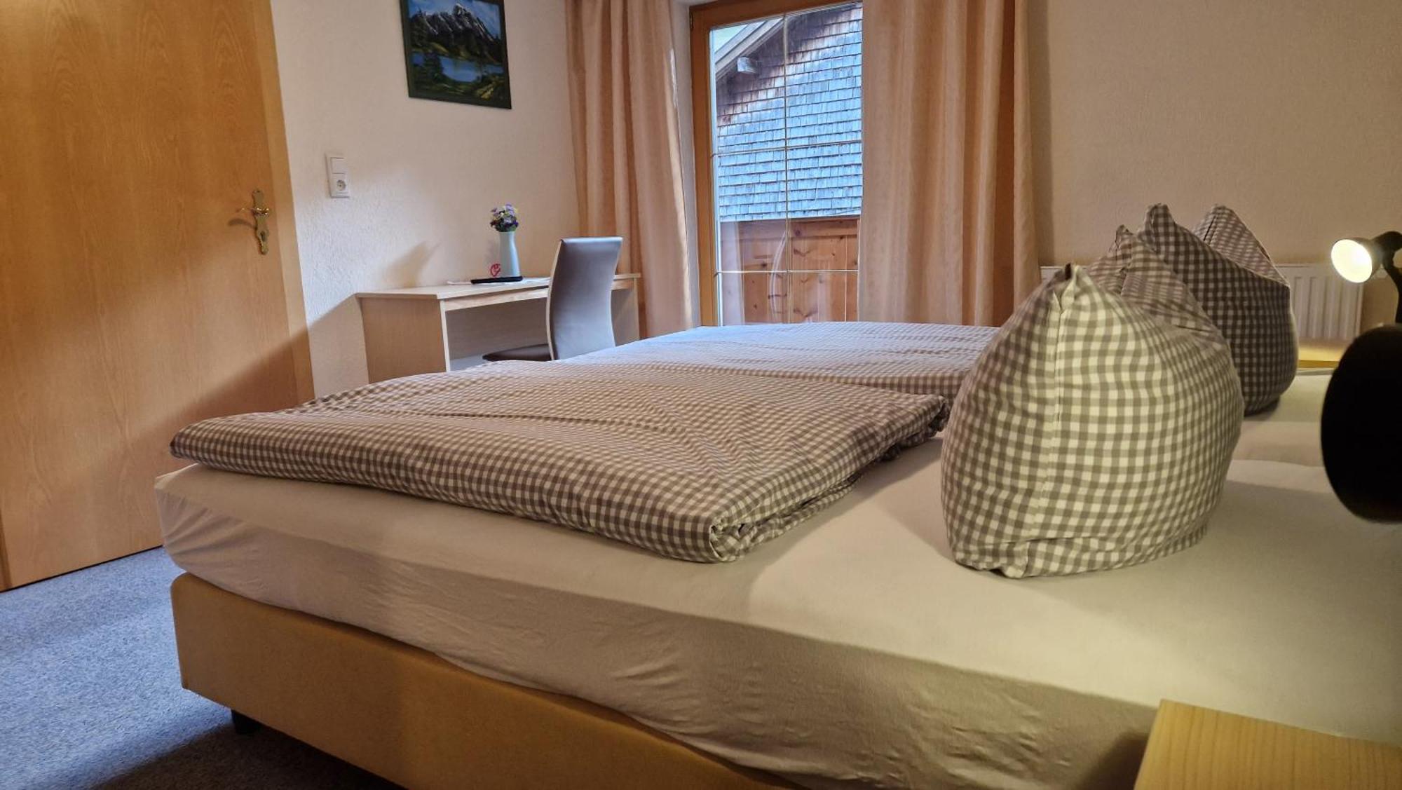 Pension Bergheim Tannheim Bilik gambar